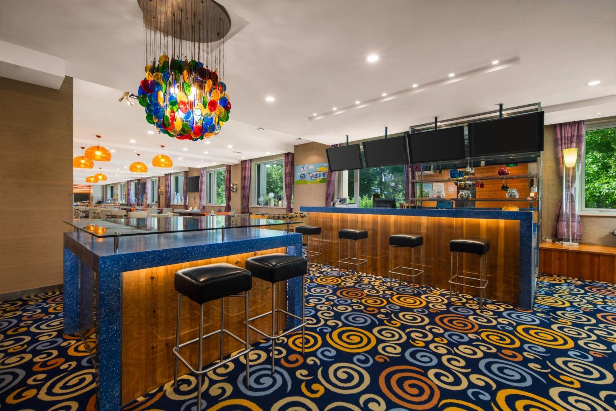Holiday Inn Express Shangdi Beijing By Ihg L Next To Yuanmingyuan Park & Subway & Qinghe Railway Station & Beijing Sport University L Taxi 15 Minutes To Summer Palace & Peking University & Tsinghua University L 20 Minutes To Badaling Great Wall By Ra Extérieur photo