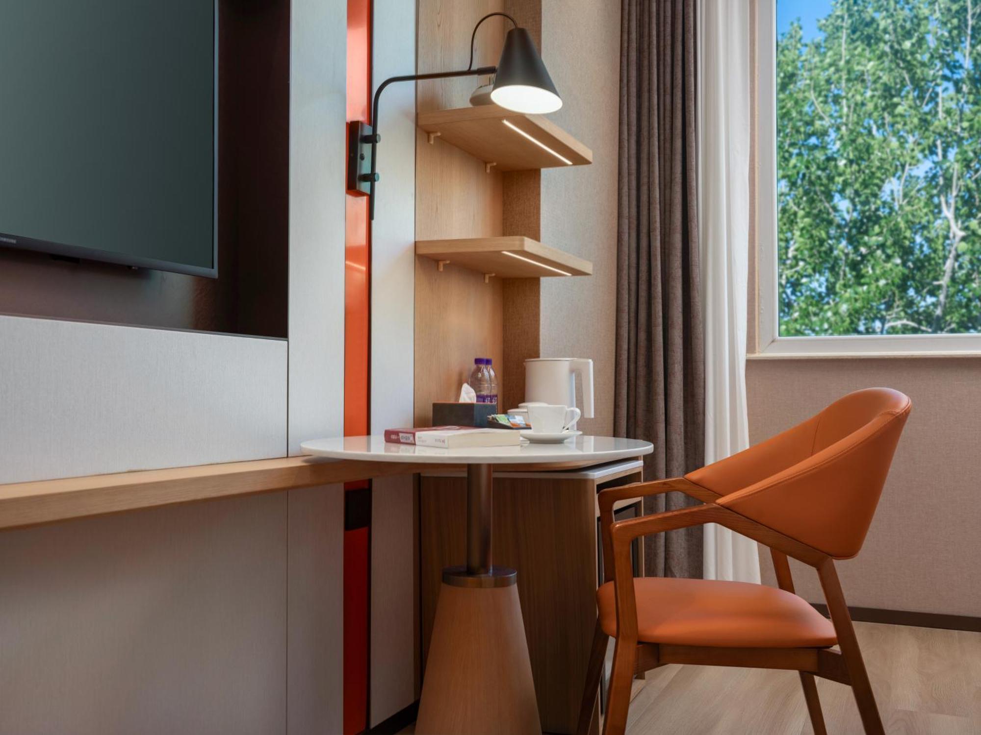 Holiday Inn Express Shangdi Beijing By Ihg L Next To Yuanmingyuan Park & Subway & Qinghe Railway Station & Beijing Sport University L Taxi 15 Minutes To Summer Palace & Peking University & Tsinghua University L 20 Minutes To Badaling Great Wall By Ra Extérieur photo